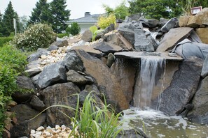 Property grounds - Holiday apartments in the Eifel Lakes region (Schalkenmehren)