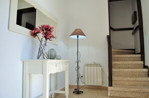 Interior - Near Lloret de Mar, 8 Pax, pool, barbecue, wifi. (Lloret de Mar)