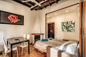 Dining - TRASTEVERE CHARME APARTMENT (Roma)