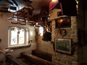 المنشأة من الداخل