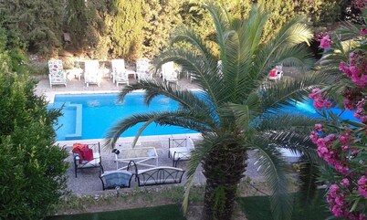 small paradise, pool villa, beach and prom Nice, 400m, countryside in town center
