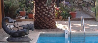 small paradise, pool villa, beach and prom Nice, 400m, countryside in town center