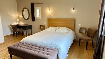 2 camere, ferro/asse da stiro, Wi-Fi gratuito, lenzuola