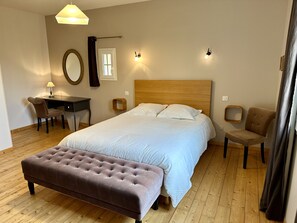 2 sovrum, strykjärn/strykbräda, gratis wi-fi och sängkläder