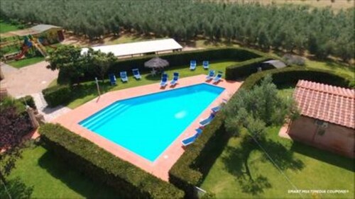 PodereCampiAlMare, Casa Leccio- Pool -free WIFI- jacuzzi