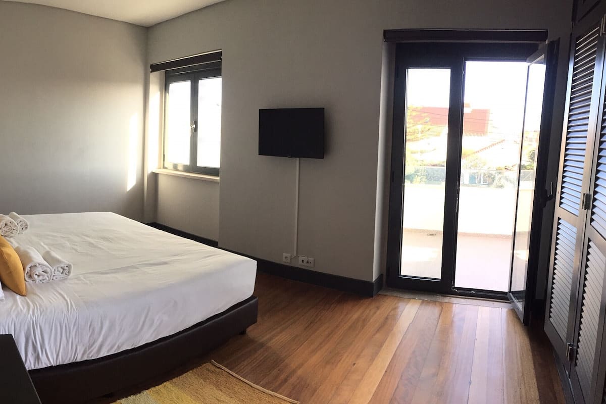 Double Room, Shared Bathroom | Free WiFi, bed sheets