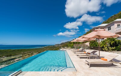 Villa de 5 dormitorios - Vista panorámica - Piscina Infinity Edge - Antigua