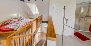 1 bedroom, iron/ironing board, travel cot, free WiFi - 5 star apartment under thatch in a quiet location with a unique view (Pellworm)