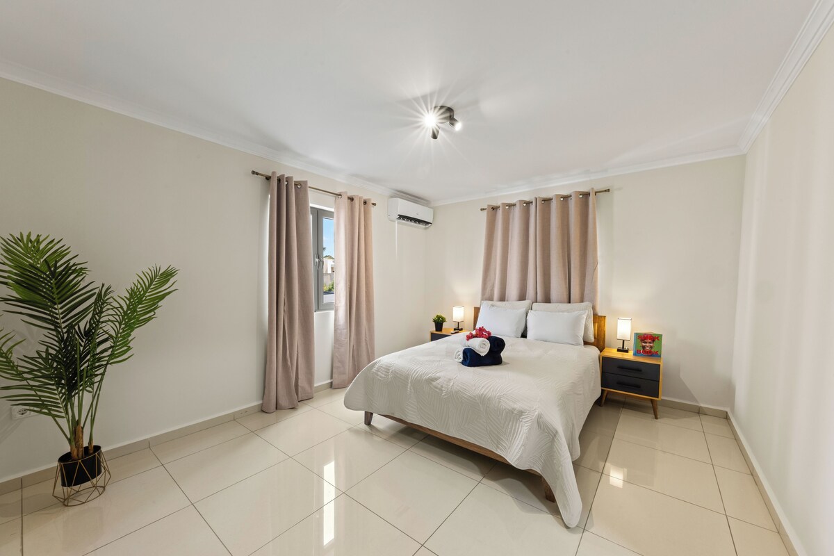 Apartment, 3 Bedrooms, Pool Access, Pool View | Iron/ironing board, WiFi (free), bed sheets