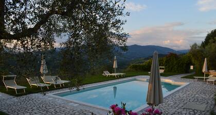 Superbe appartement ouvert sur la piscine avec vue imprenable