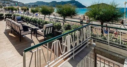 La Concha Beach Deluxe by DonosRent