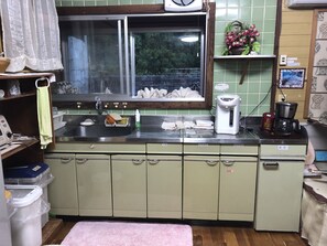 Full-sized fridge, electric kettle, toaster, cookware/dishes/utensils - Minshuku Teruya (Nago)