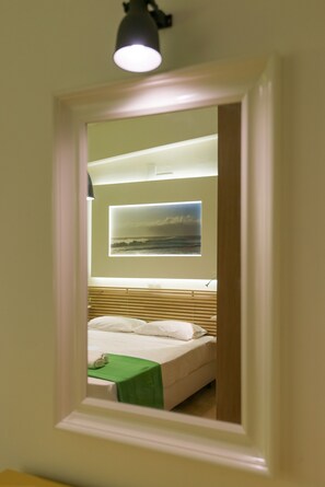1 habitación, tabla de planchar con plancha, wifi y ropa de cama 