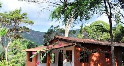 Finca Makiesse - The Cottage - Chalet in the Valley of Capon - en suite