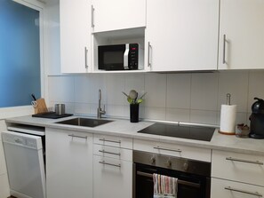 Fridge, microwave, oven, stovetop - Incredible apartment-central-sea view-near the beach-Free Wifi. (Barcelona)