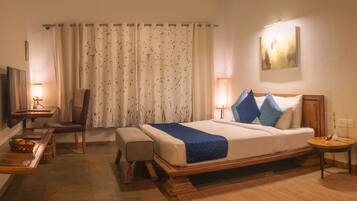 Casa de campo de lujo, 1 cama King size, vista a la colina | 1 habitación y caja de seguridad en la habitación