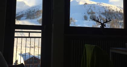 Brand neue Wohnung mit herrlichem Blick und in der Nähe alles