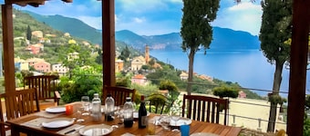 VILLA PRIVATA con vista mare, airco, piscina infinity, giardino, doppio parking