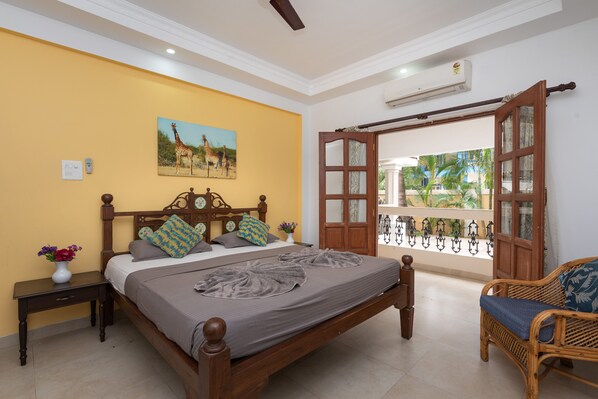 10 bedrooms, in-room safe, iron/ironing board, free WiFi