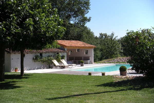 Piscine et pool house