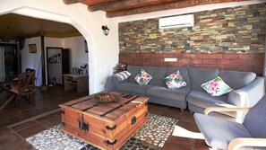 Televisie en een open haard