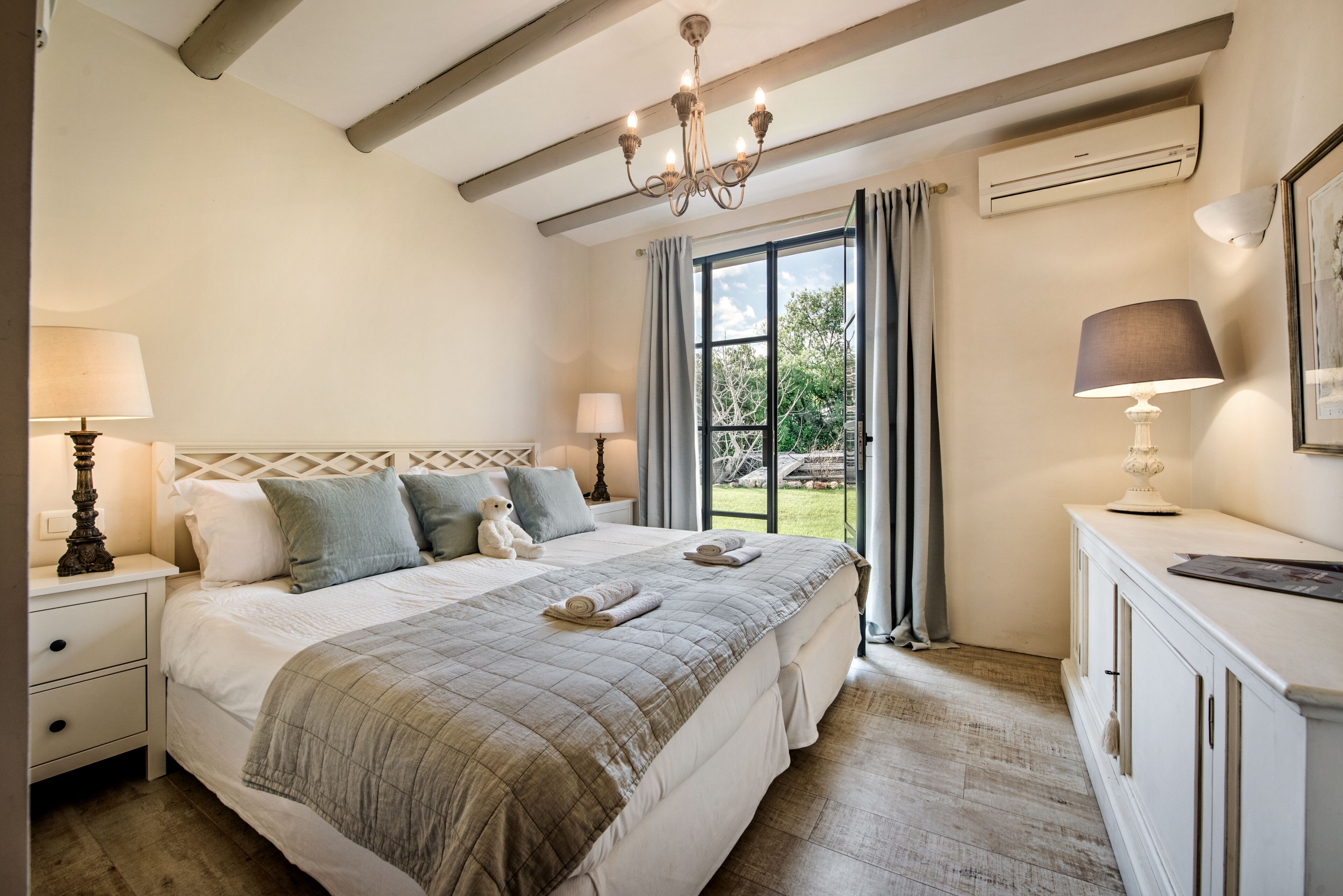 5 Schlafzimmer, Bügeleisen/Bügelbrett, Reisekinderbett, kostenloses WLAN