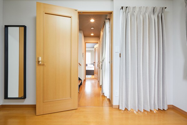 Unclassified image, 1 of 30, button - * Good location in a lively commercial area * Excellent access to tourist spots  (新宿区)
