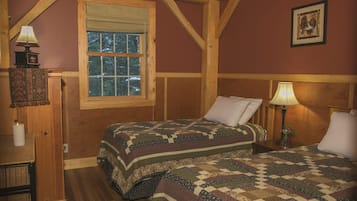 2 bedrooms, iron/ironing board, travel cot, free WiFi