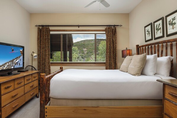 2 chambres, fer et planche à repasser, accès au Wi-Fi (inclus)