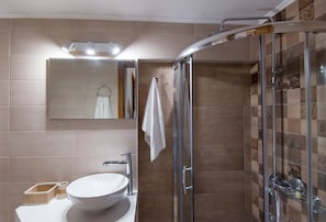 Hair dryer, towels