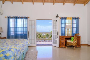 5 bedrooms, desk, iron/ironing board, free WiFi