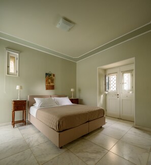 1 bedroom, in-room safe, iron/ironing board, WiFi