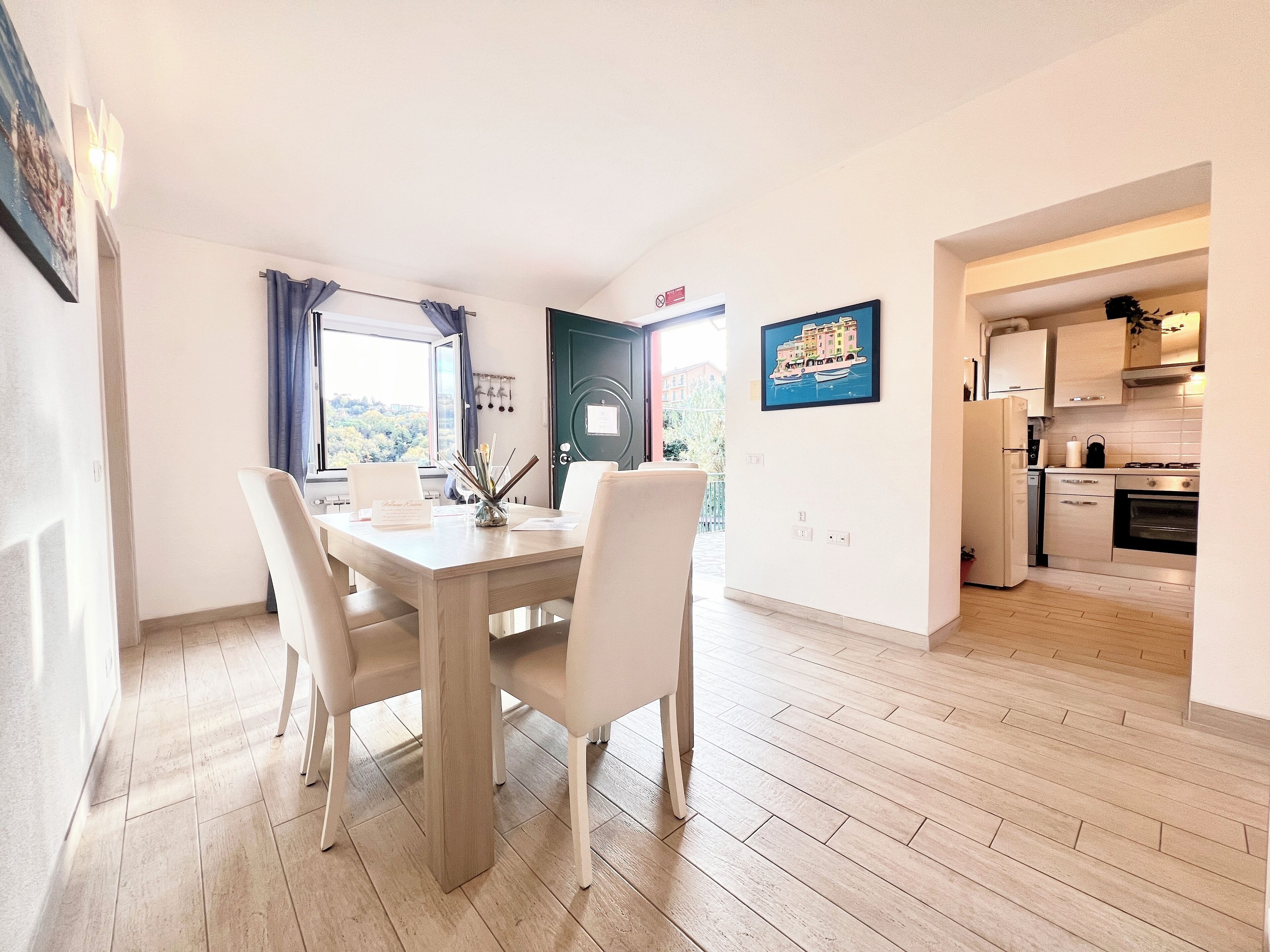 Superior Apartment, 2 Bedrooms, Hill View, Tower | Dining room