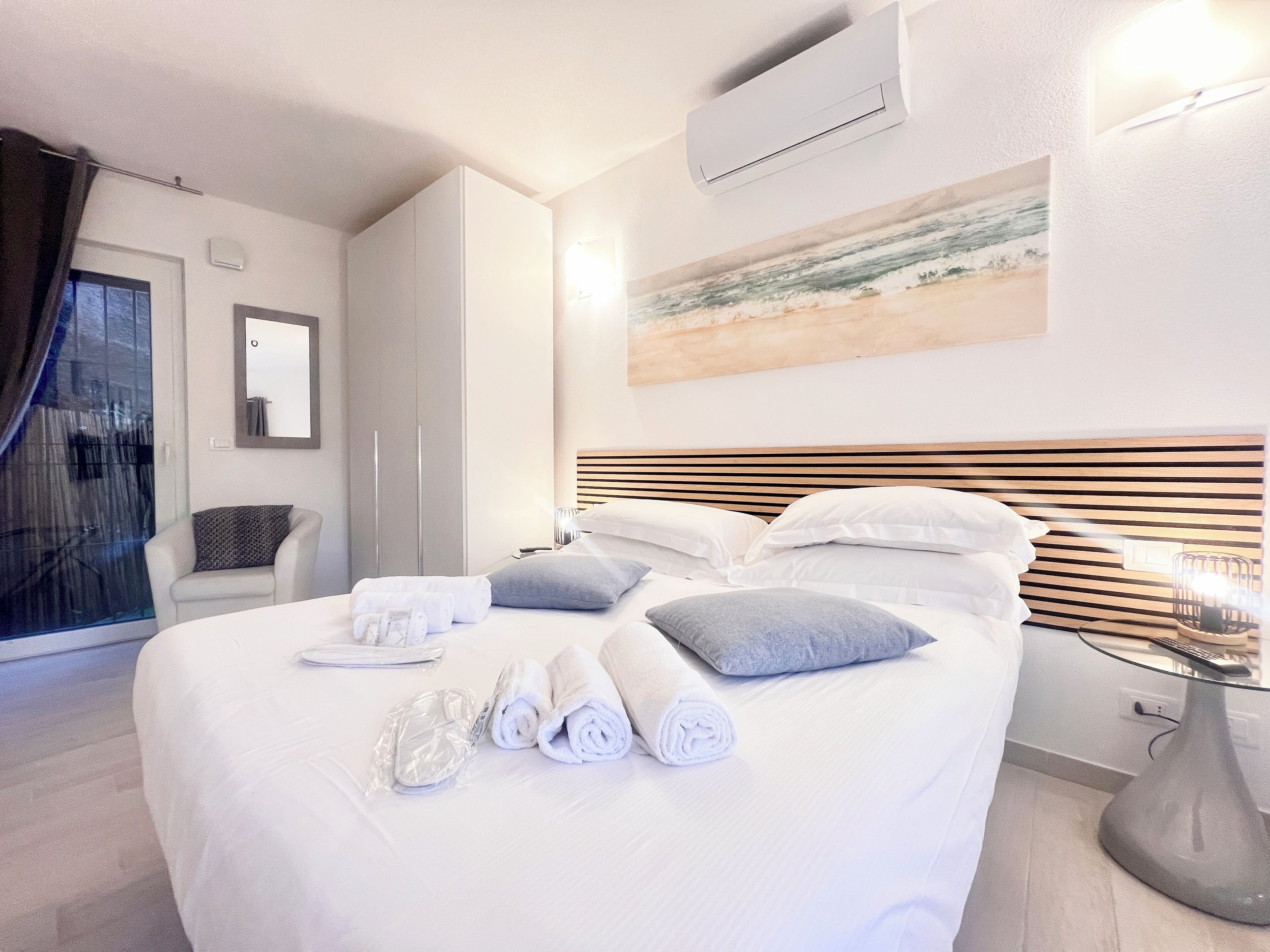 Traditional Room, 1 Bedroom, Hill View, Ground Floor | Down duvets, in-room safe, individually decorated