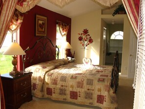 4 slaapkamers, pillowtop-bedden, een kluis op de kamer