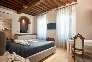 1 bedroom, in-room safe, iron/ironing board, free WiFi - "CACAO" Elegant apartment for 2 people on the 2nd floor  (Firenze)