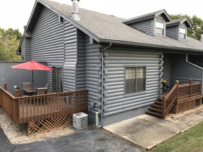 Exterior - Western-themed cabin condo~close to Branson fun, area lakes and pet friendly (Branson)