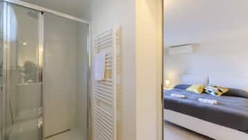 Studio | Buồng tắm vòi sen