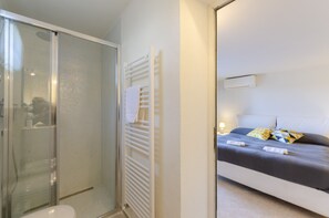 Estudio | Ducha del cuarto de baño