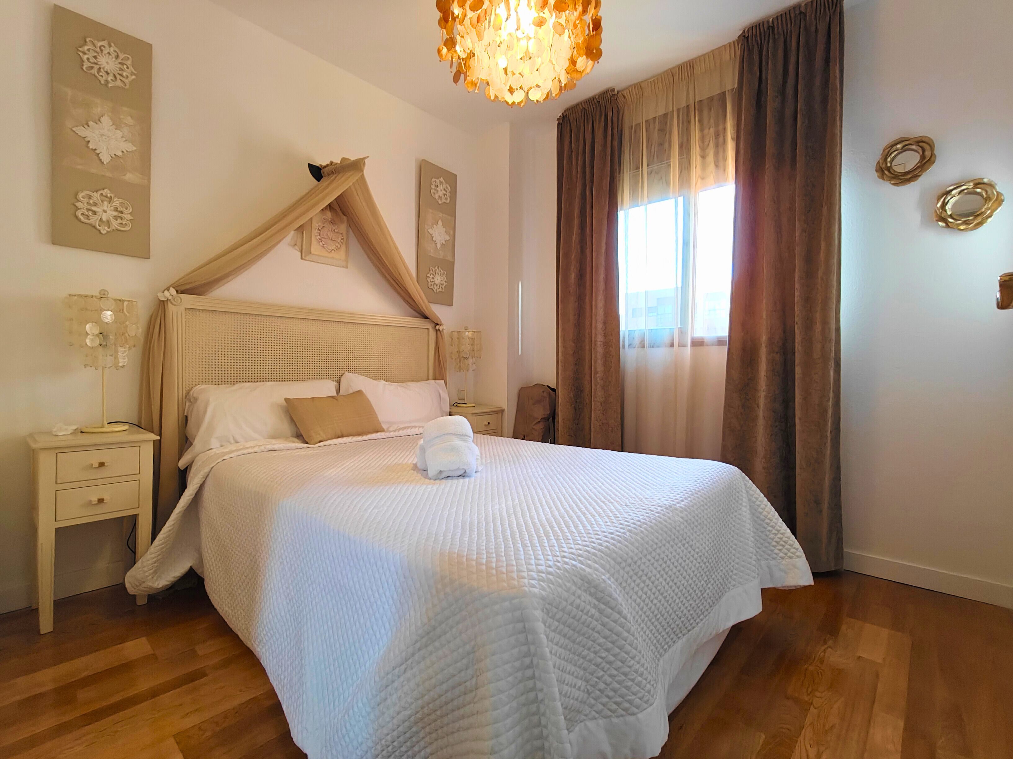 2 slaapkamers, een strijkplank/strijkijzer, gratis wifi, beddengoed