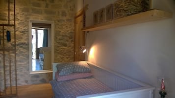 2 camere, ferro/asse da stiro, Wi-Fi gratuito, lenzuola