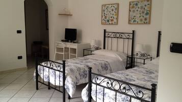 1 chambre, bureau, Wi-Fi, draps fournis