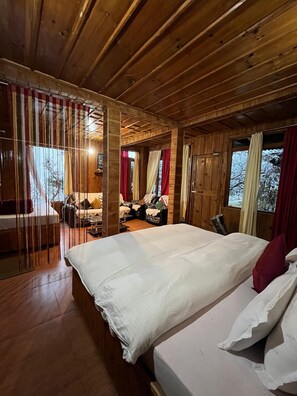 5 Schlafzimmer, Bügeleisen/Bügelbrett, kostenloses WLAN, Bettwäsche