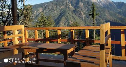 Ishan log huts- Boutique home Stay since 1999 Bahu,Banjar,Kullu,india