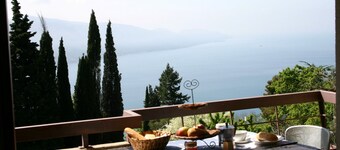  Apartment 206 for up to 6 people from 70, - € / night incl w-lan free lake view