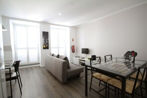Dining - Alfama Right Point, Trendy House (Lisboa)