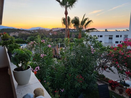  Marina de Casarès Dona Julia Golf Andalusia 29690 ES