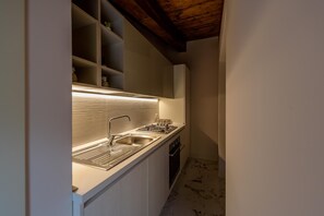Geladeira, fogão, cooktop, lava-louças