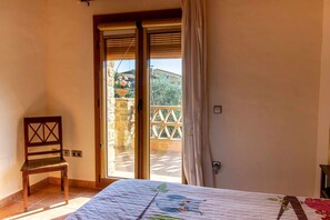 2 間睡房、熨斗/熨衫板、可攜式嬰兒床、免費 Wi-Fi