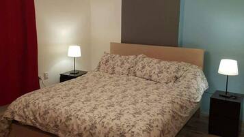 2 bedrooms, iron/ironing board, free WiFi